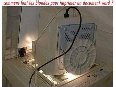 Blague   blonde   qui fait une photocopie word