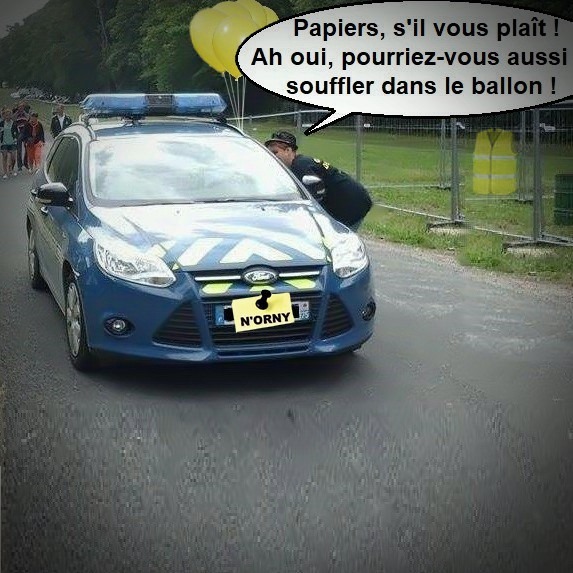 Blague   Gendarme   homme qui dit à un gendarme dans voiture de gendarme   papier s'il vous plait ah oui pourriez vous aussi souffler dans le ballon