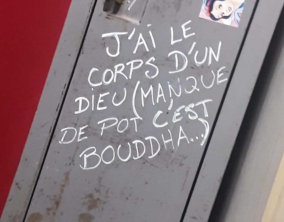 Blague   j'ai le corps d'un Dieu manque de pot c'est bouddha