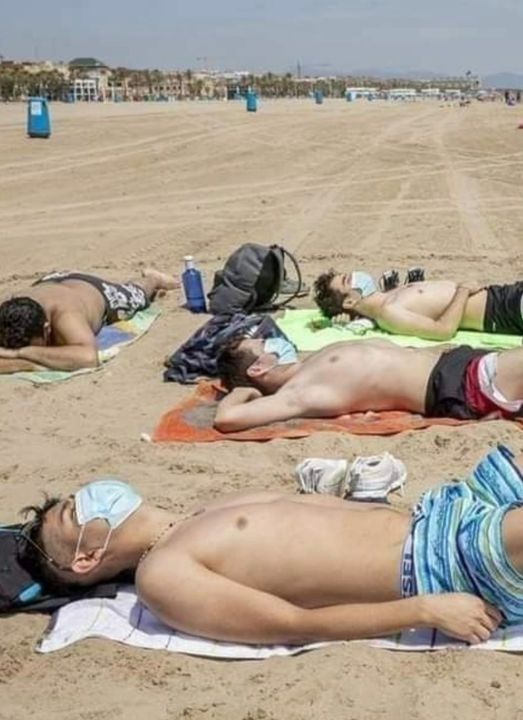 blague   masque à la plage