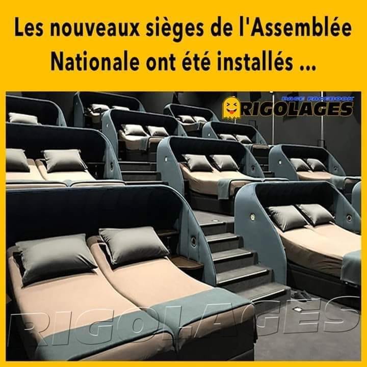 Blague   politique    jeux de mot et jeux d'image   les nouveaux sièges de l'assemblée natioanle ont été installé