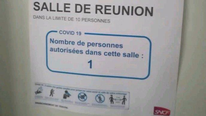 Blague   salle de réunion   nombre de personnes autorisées dans cete salle 1