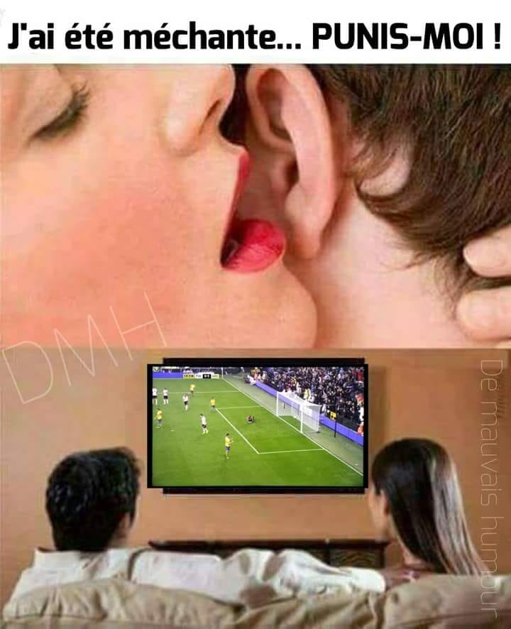 Blague   tv   football   j'ai été méchante puni moi homme qui fait regarde run match de foot à sa femme