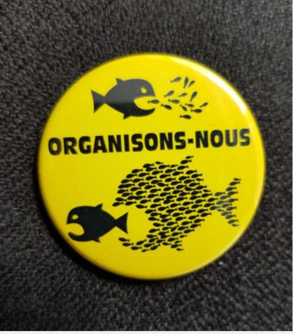 Caricature   revolution   organisons nous gros poisson qui mange les petits et les petits poisson unis qui veulent manger le gros poisson