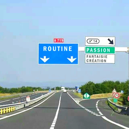 Caricature   route   routine sur autoroute et sortie passion fantaisie création