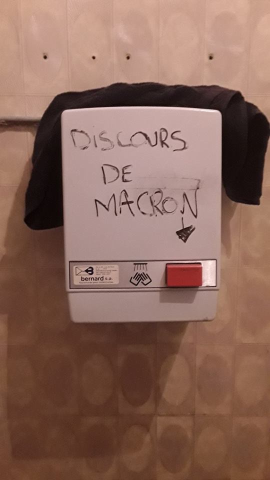 Macron   caricature   discours de macron   dijoncteur