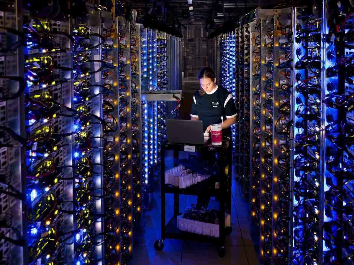 Informatique   Google Engineer   Server