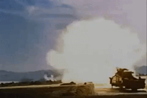 vlc record 2025 06 13   General BonApparte Armes Française Permiere guerre mondiale en 2025 quand tu tire a la grosse berta=canon français